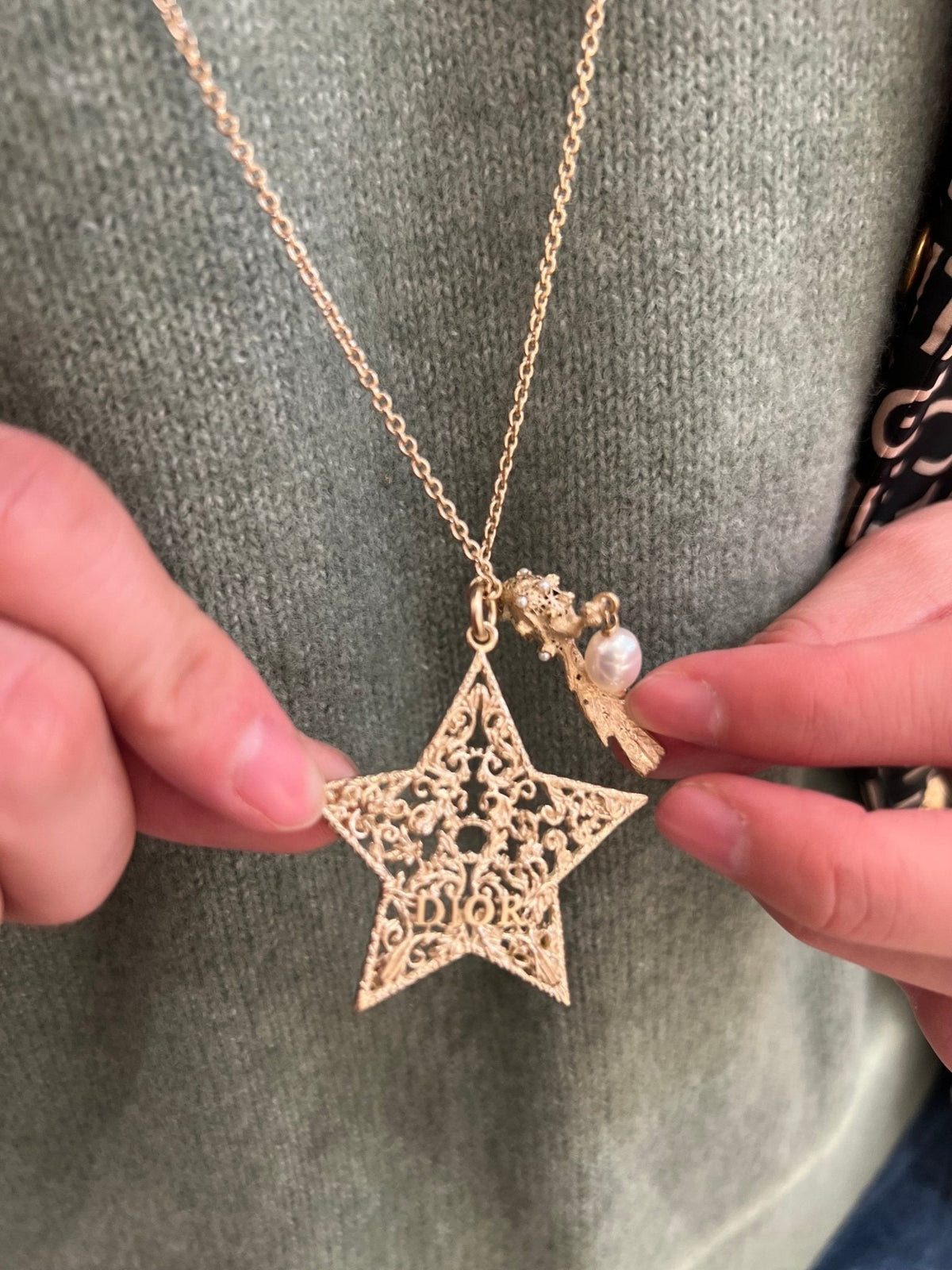 CHRISTIAN DIOR Sevilla Star Long Necklace Gold-Finish Metal(Gold)
